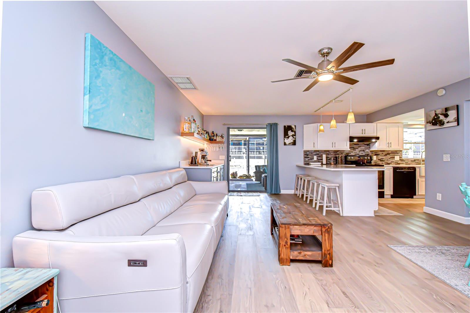 9625 COMMODORE DR, SEMINOLE, FL, 33776