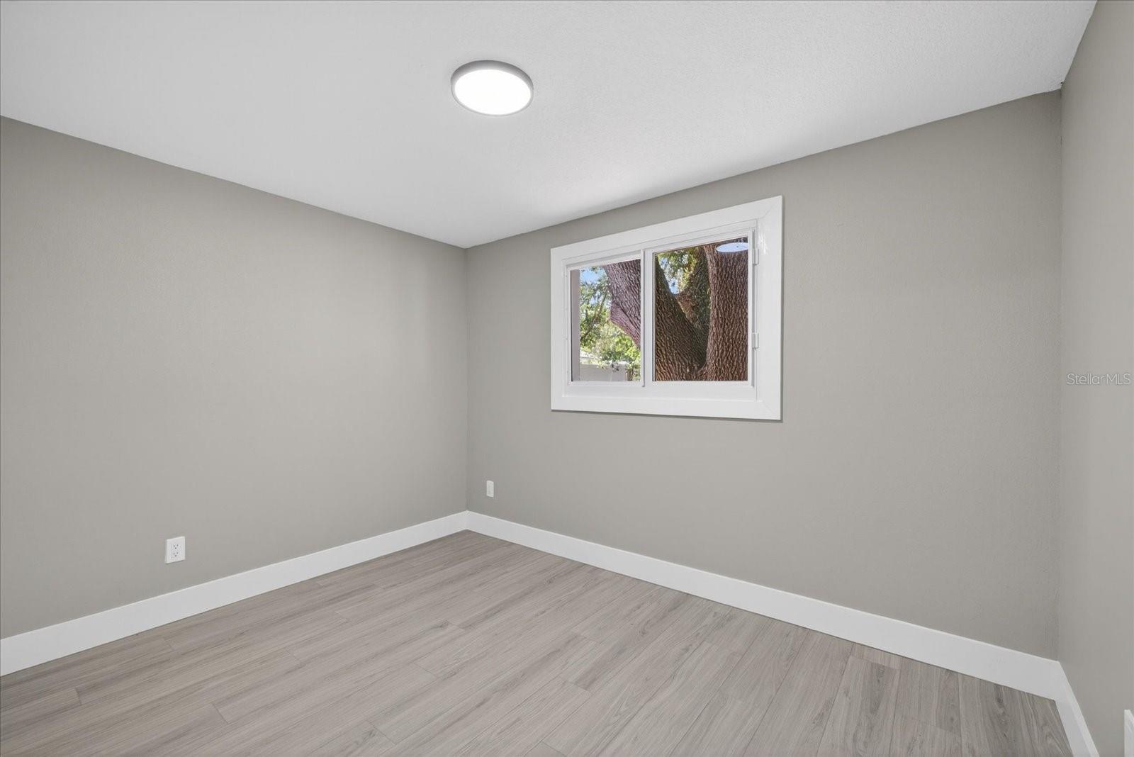 4005 E HENRY AVE, TAMPA, FL, 33610