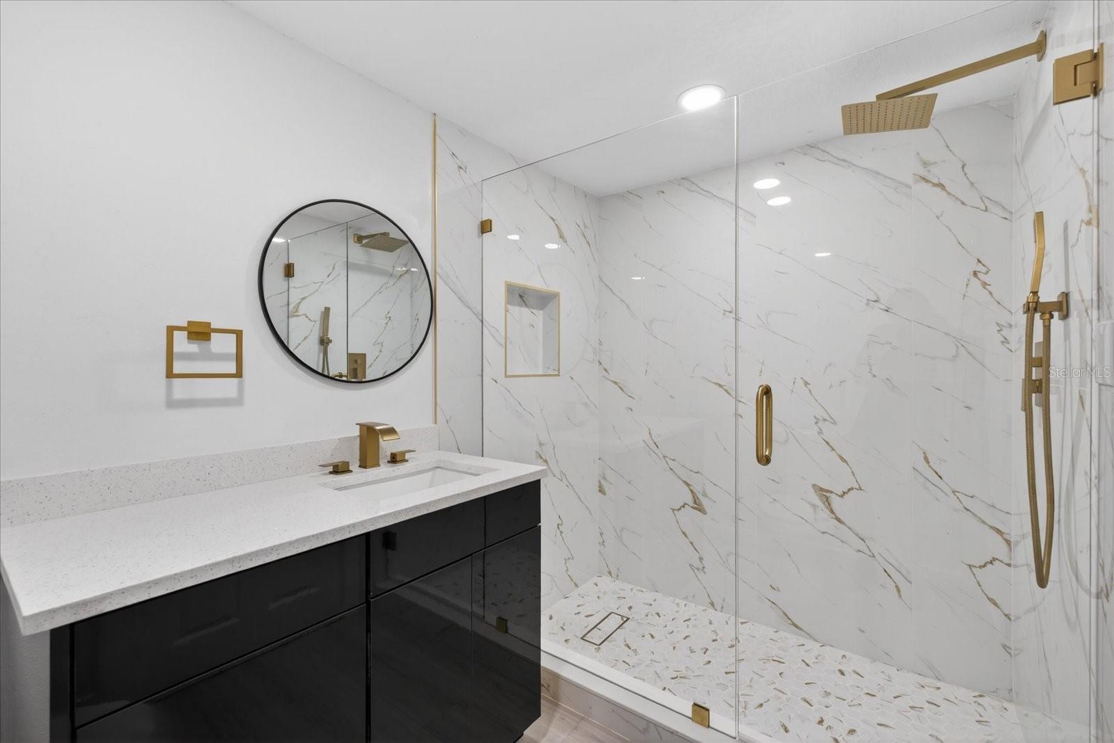 4005 E HENRY AVE, TAMPA, FL, 33610