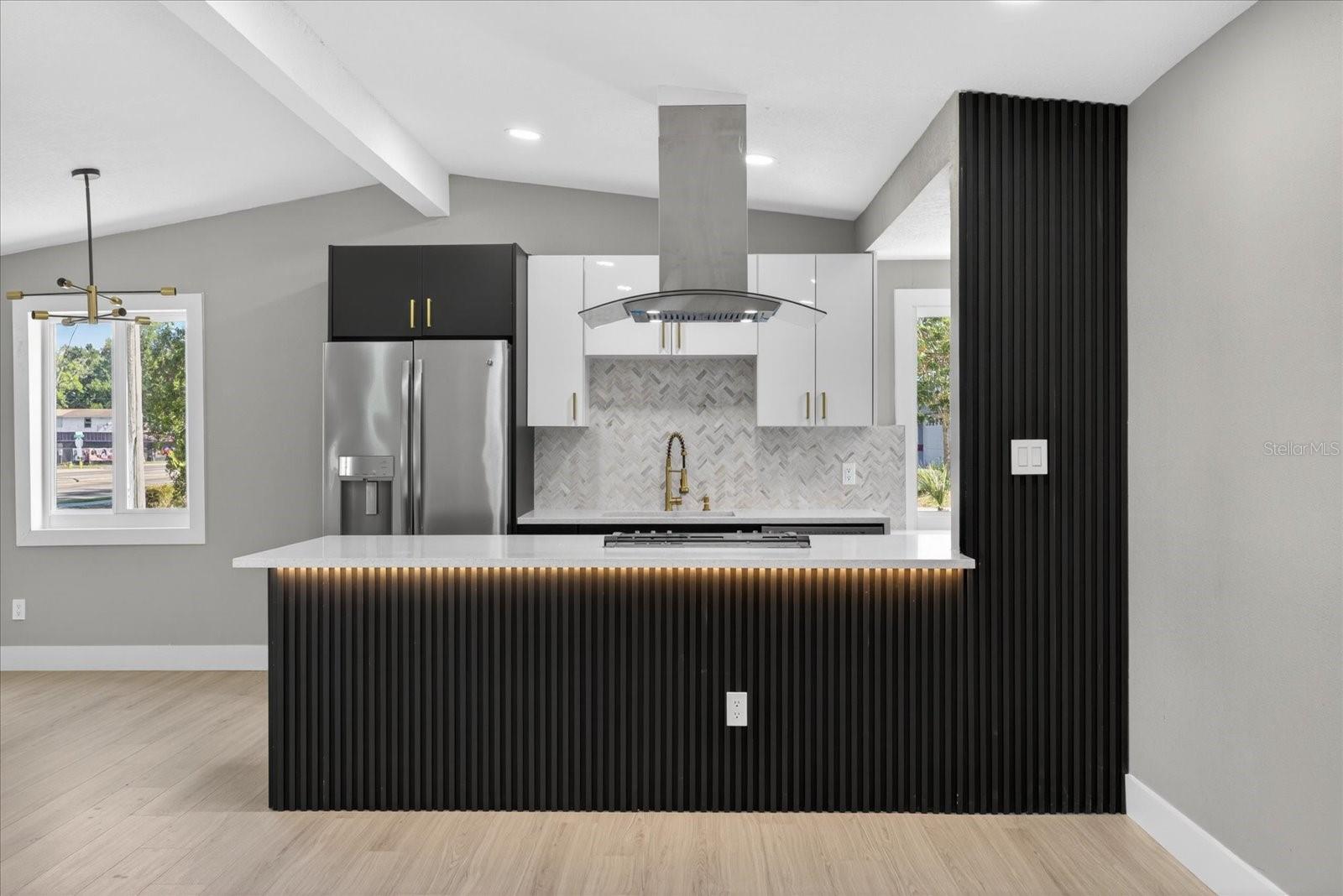 4005 E HENRY AVE, TAMPA, FL, 33610