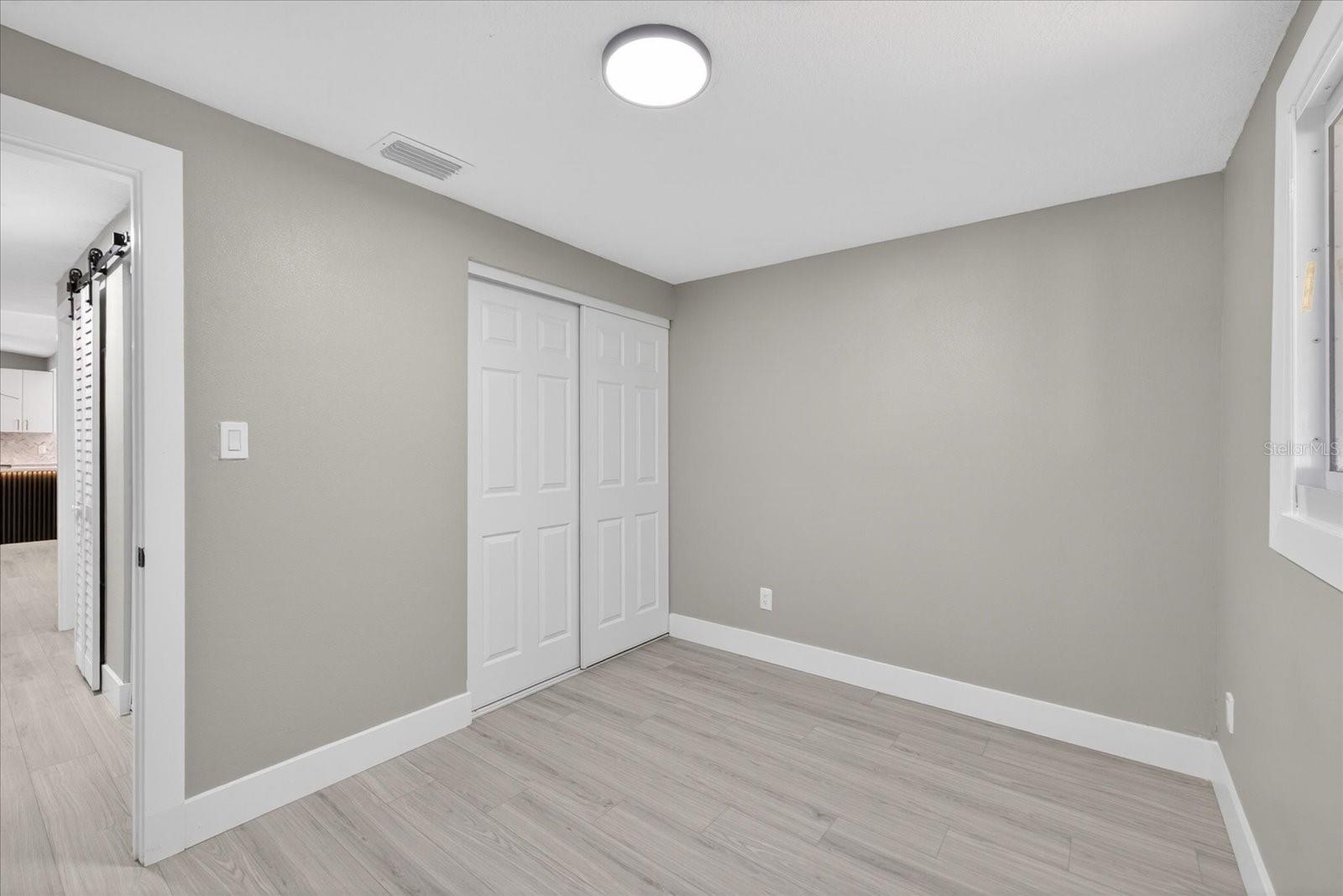 4005 E HENRY AVE, TAMPA, FL, 33610