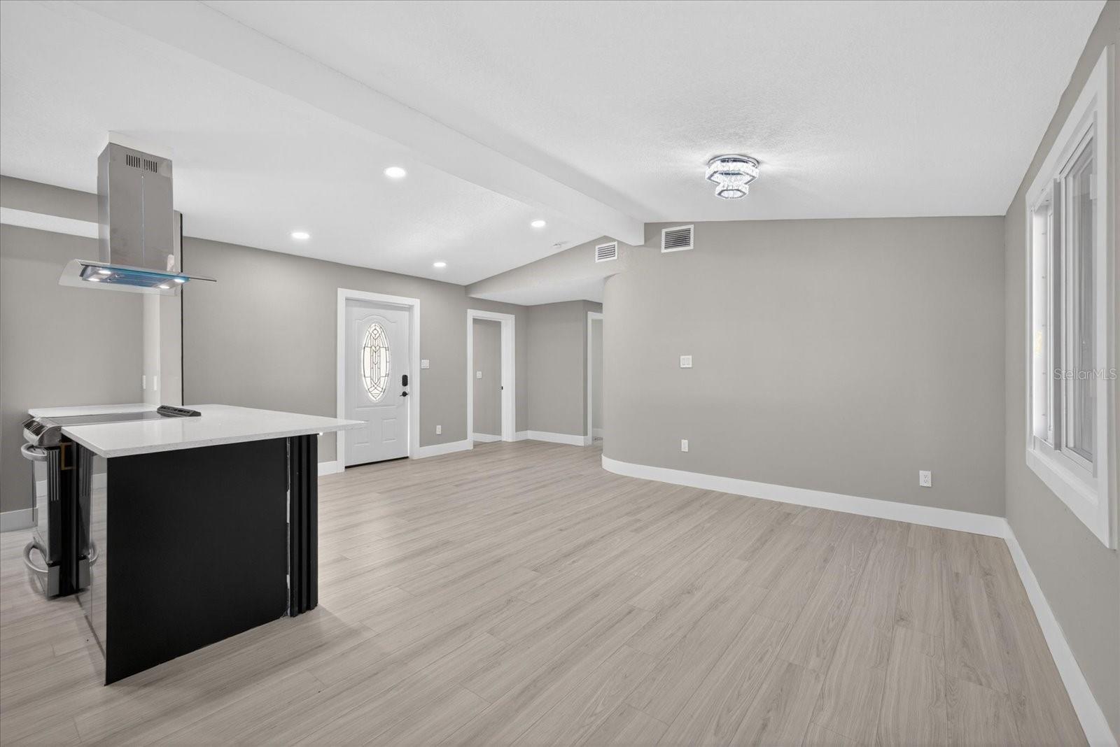 4005 E HENRY AVE, TAMPA, FL, 33610