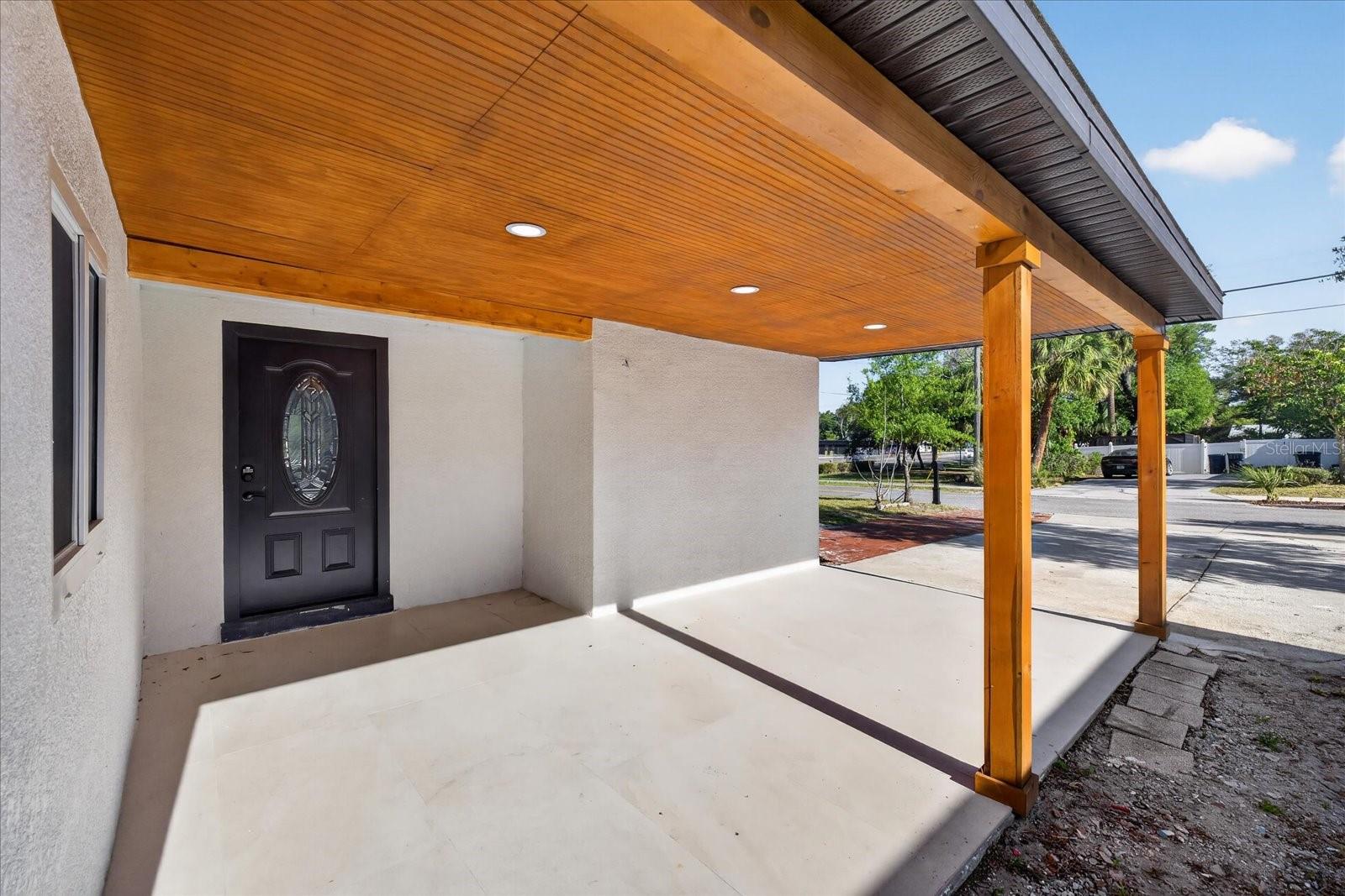 4005 E HENRY AVE, TAMPA, FL, 33610