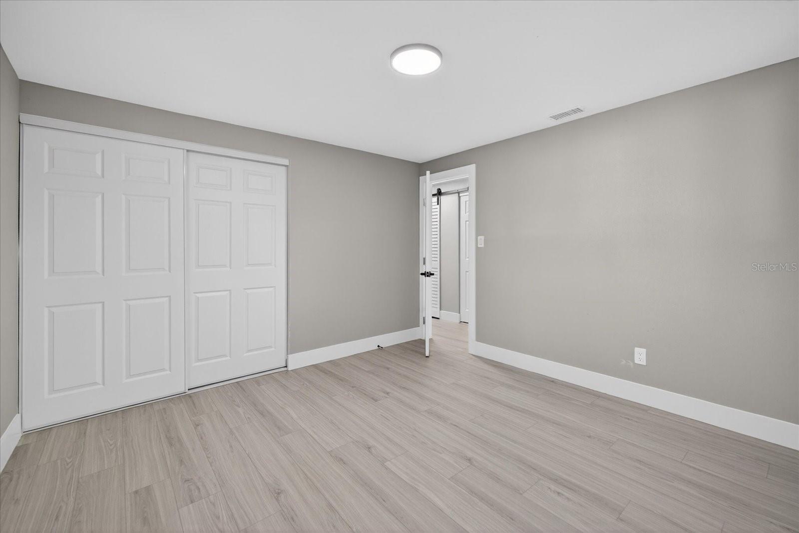 4005 E HENRY AVE, TAMPA, FL, 33610