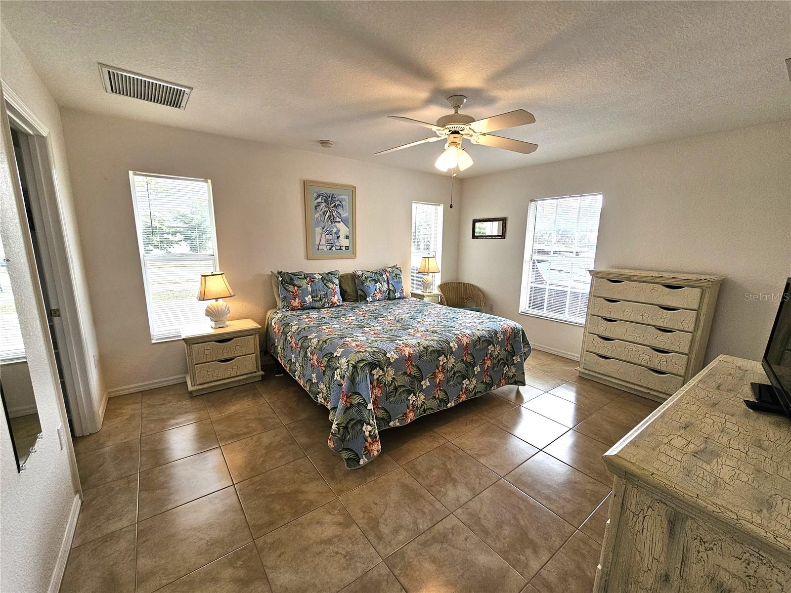 70 N MCCALL RD, ENGLEWOOD, FL, 34223