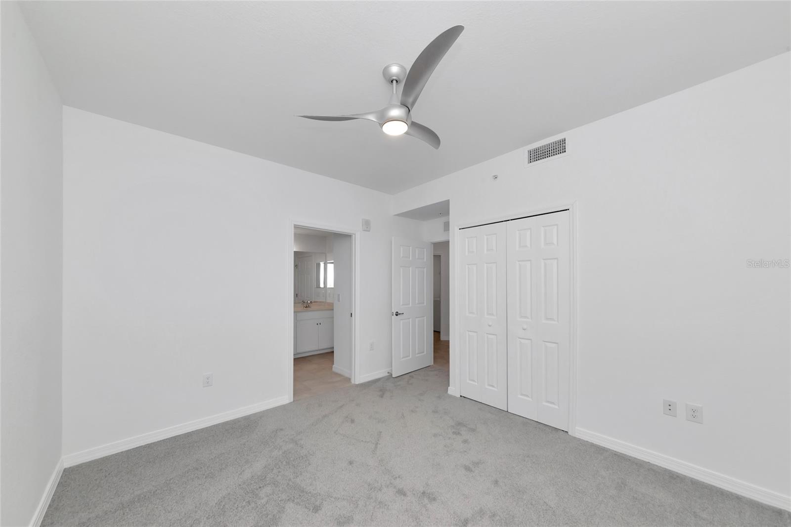 18008 GAWTHROP DR #101, LAKEWOOD RANCH, FL, 34211