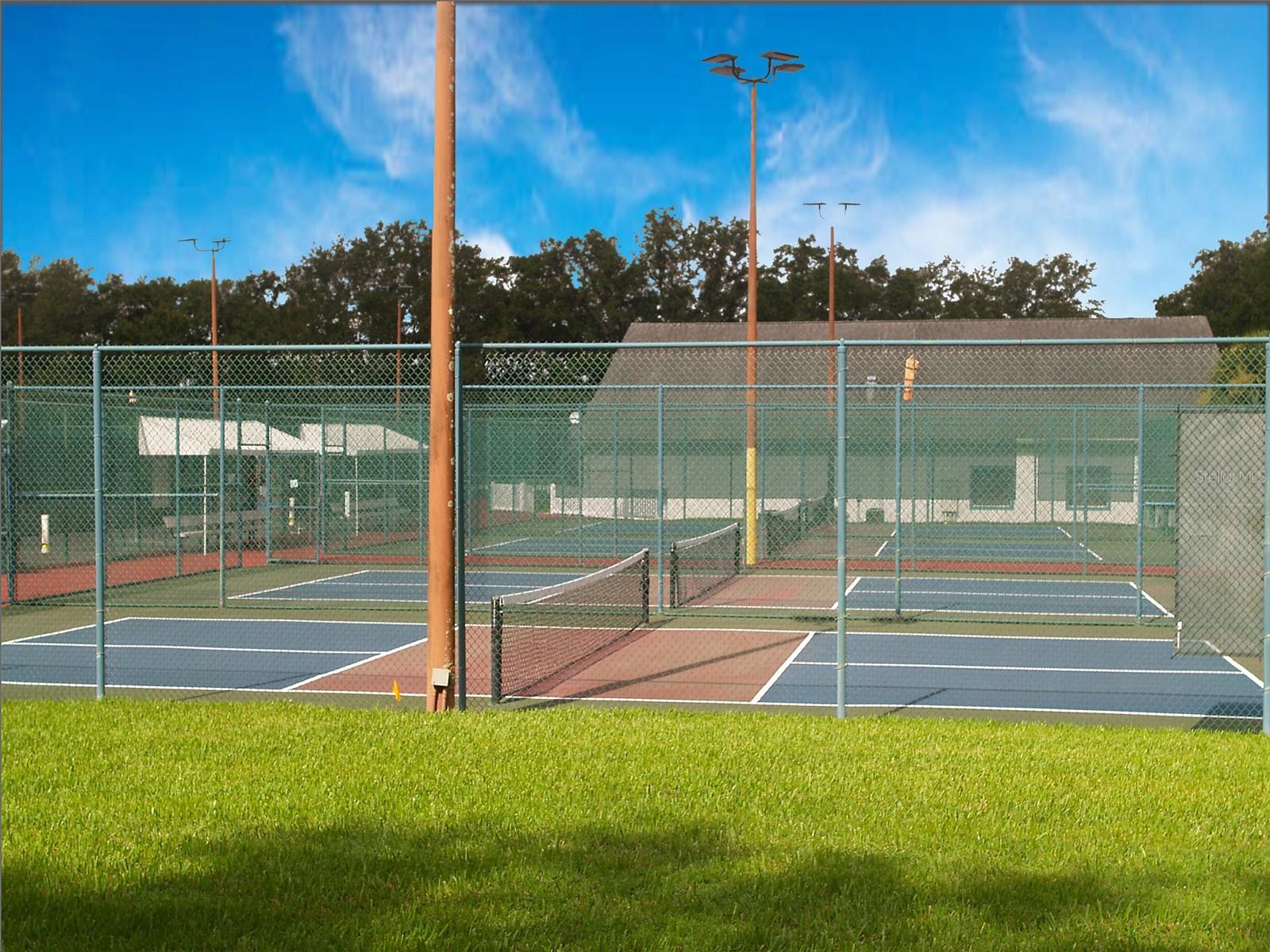 24927 PINE HL, LEESBURG, FL, 34748