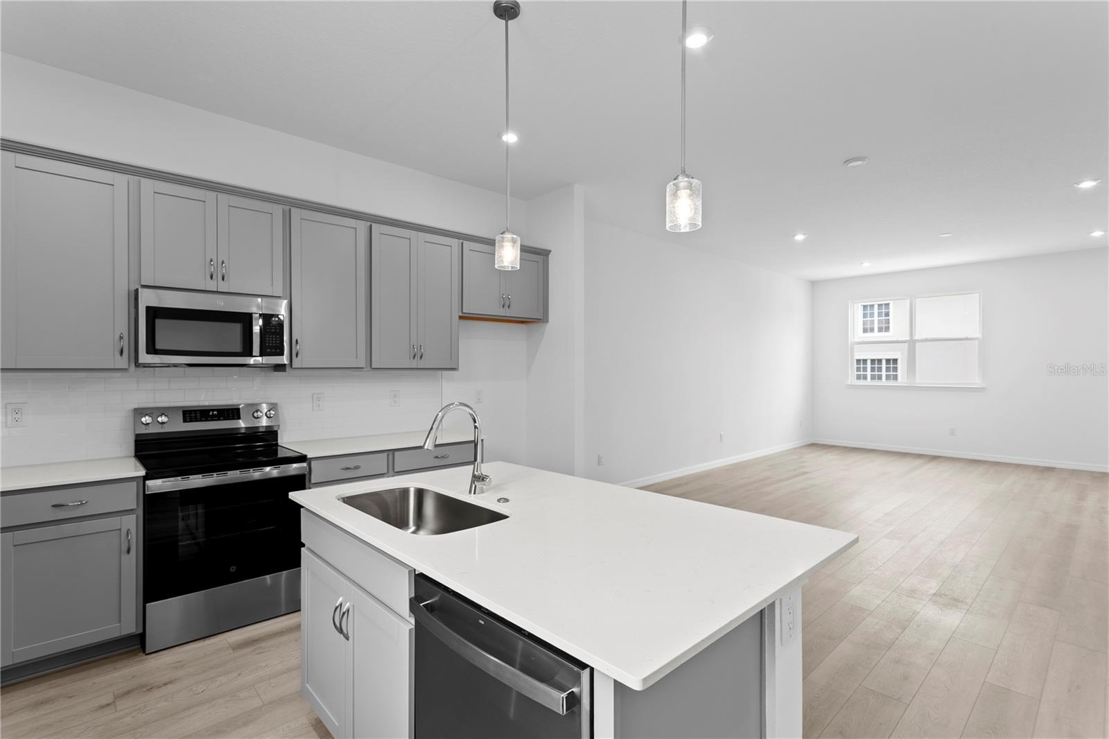 9922 TATE LN, WESTCHASE, FL, 33626