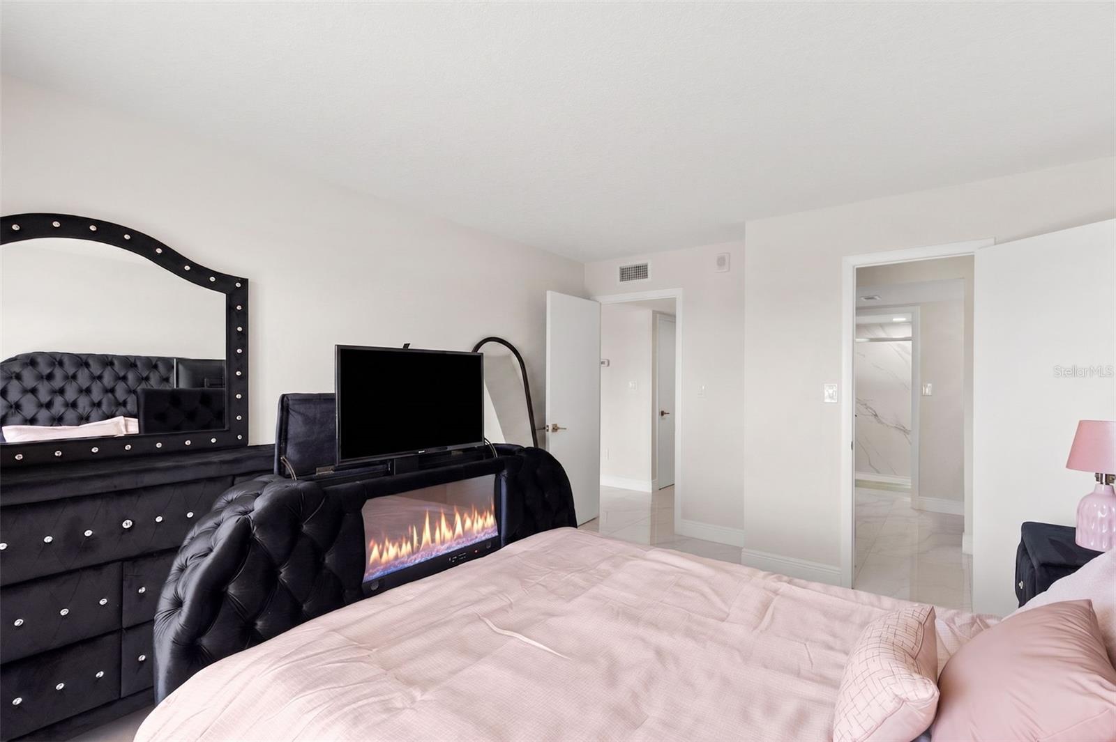 51 ISLAND WAY #608, CLEARWATER BEACH, FL, 33767