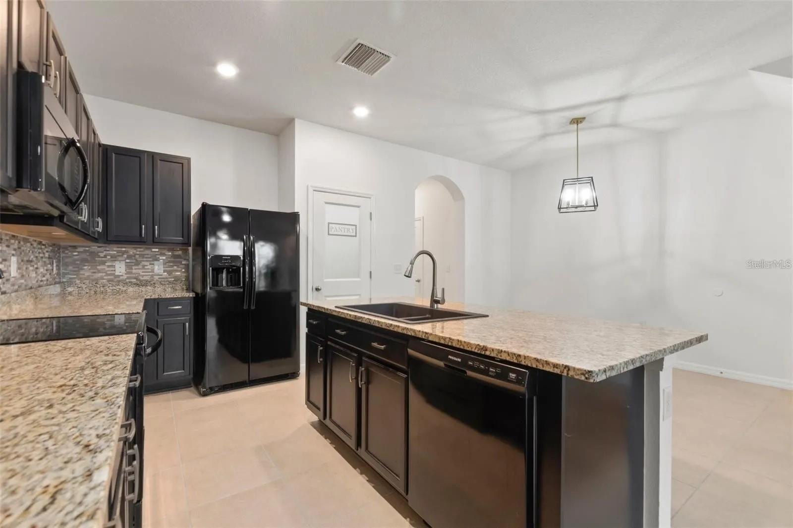 2879 SUNCOAST BLEND DR, ODESSA, FL, 33556