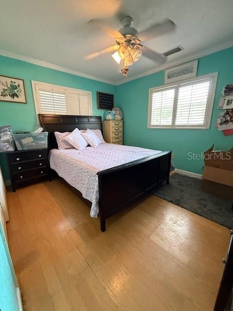 1700 COUNTRY CLUB RD N, ST PETERSBURG, FL, 33710