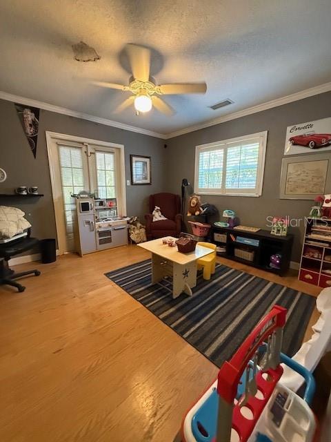 1700 COUNTRY CLUB RD N, ST PETERSBURG, FL, 33710