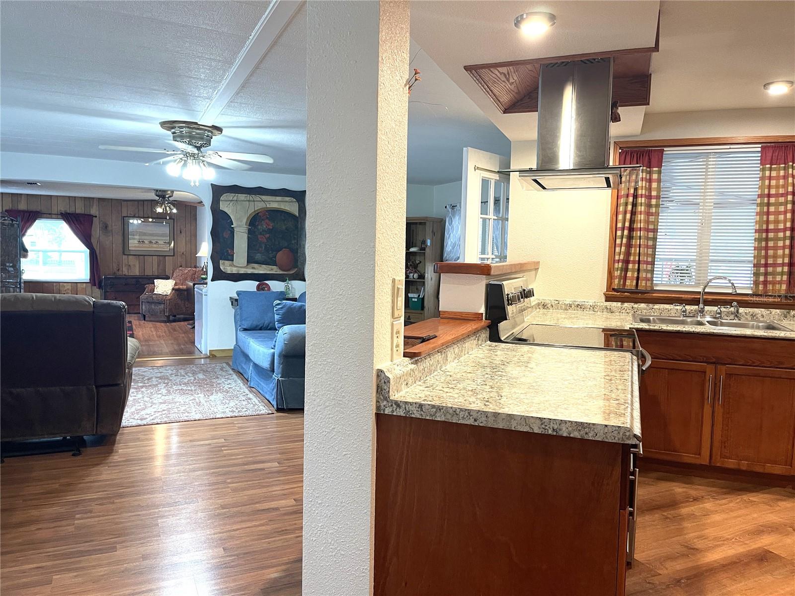 2 S. BOBWHITE RD, WILDWOOD, FL, 34785