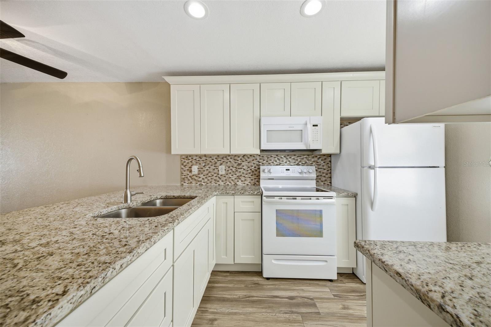 9023 MISSION OAKS BLVD #F, SEMINOLE, FL, 33776