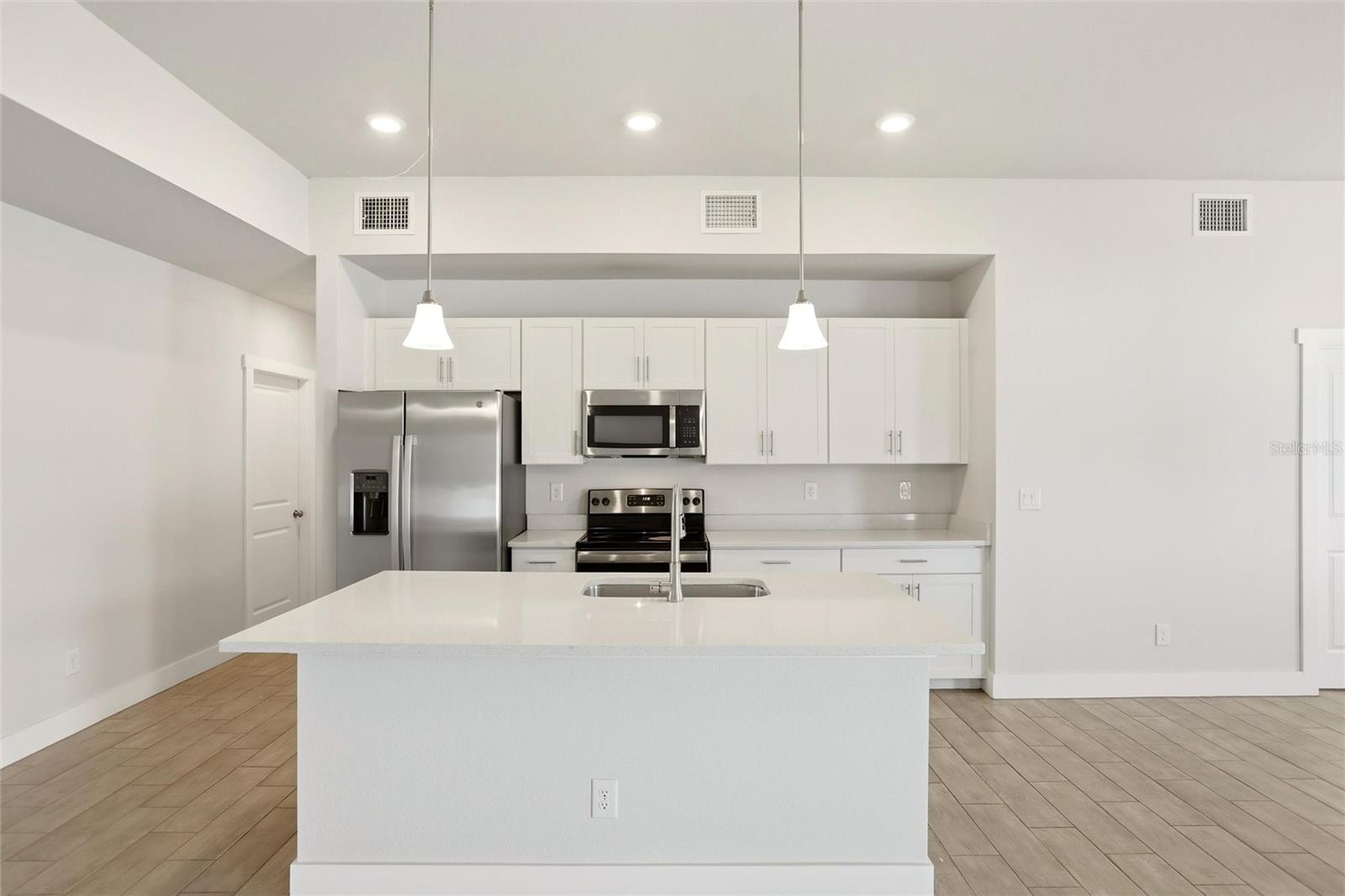 870 COLUMBIA ST, PORT CHARLOTTE, FL, 33948