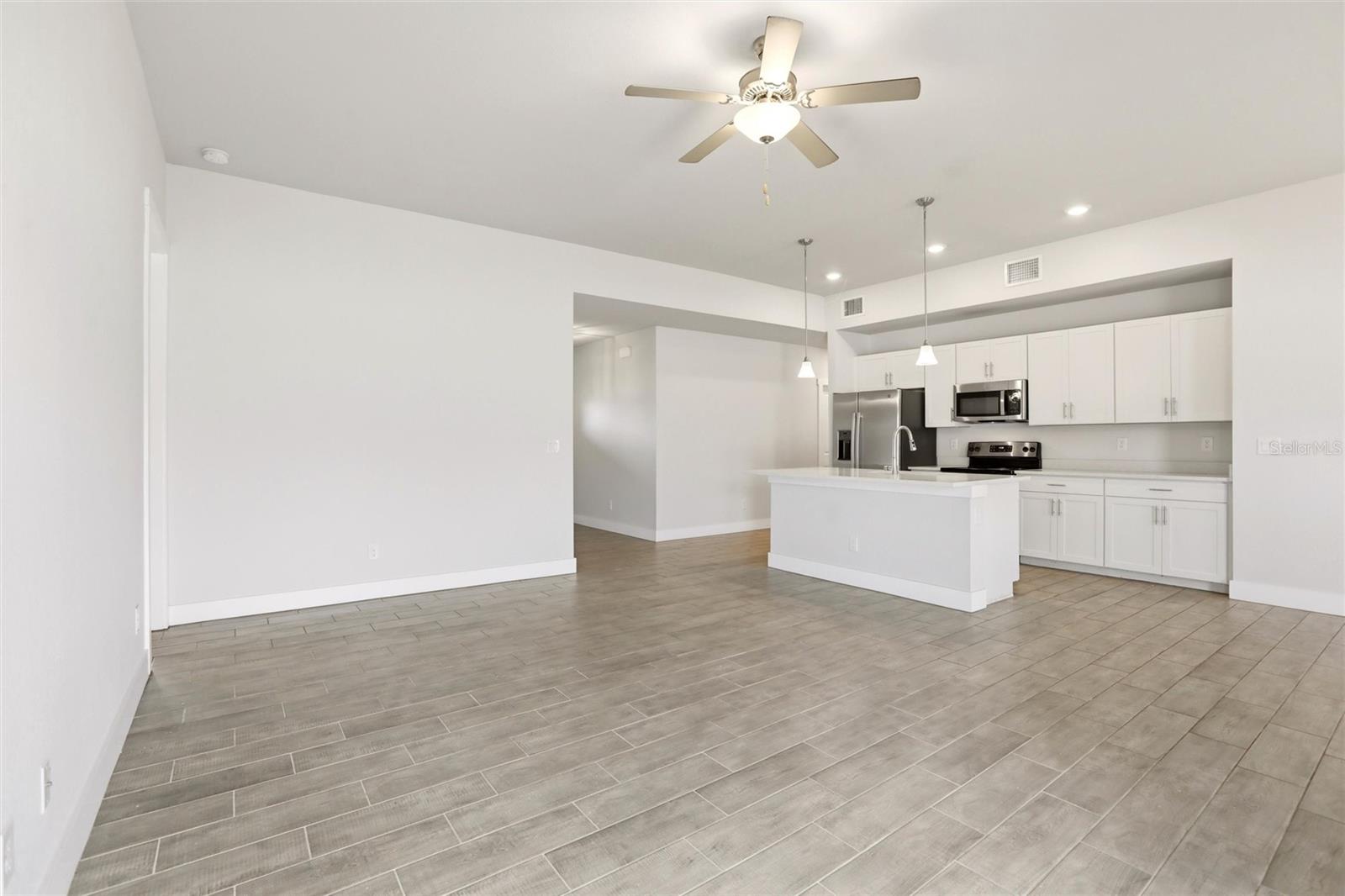 870 COLUMBIA ST, PORT CHARLOTTE, FL, 33948