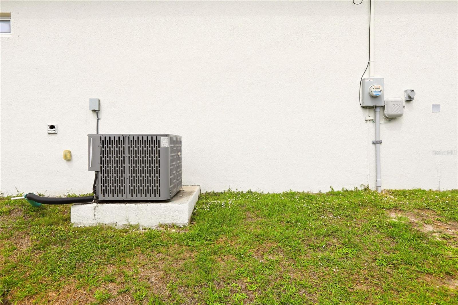 870 COLUMBIA ST, PORT CHARLOTTE, FL, 33948