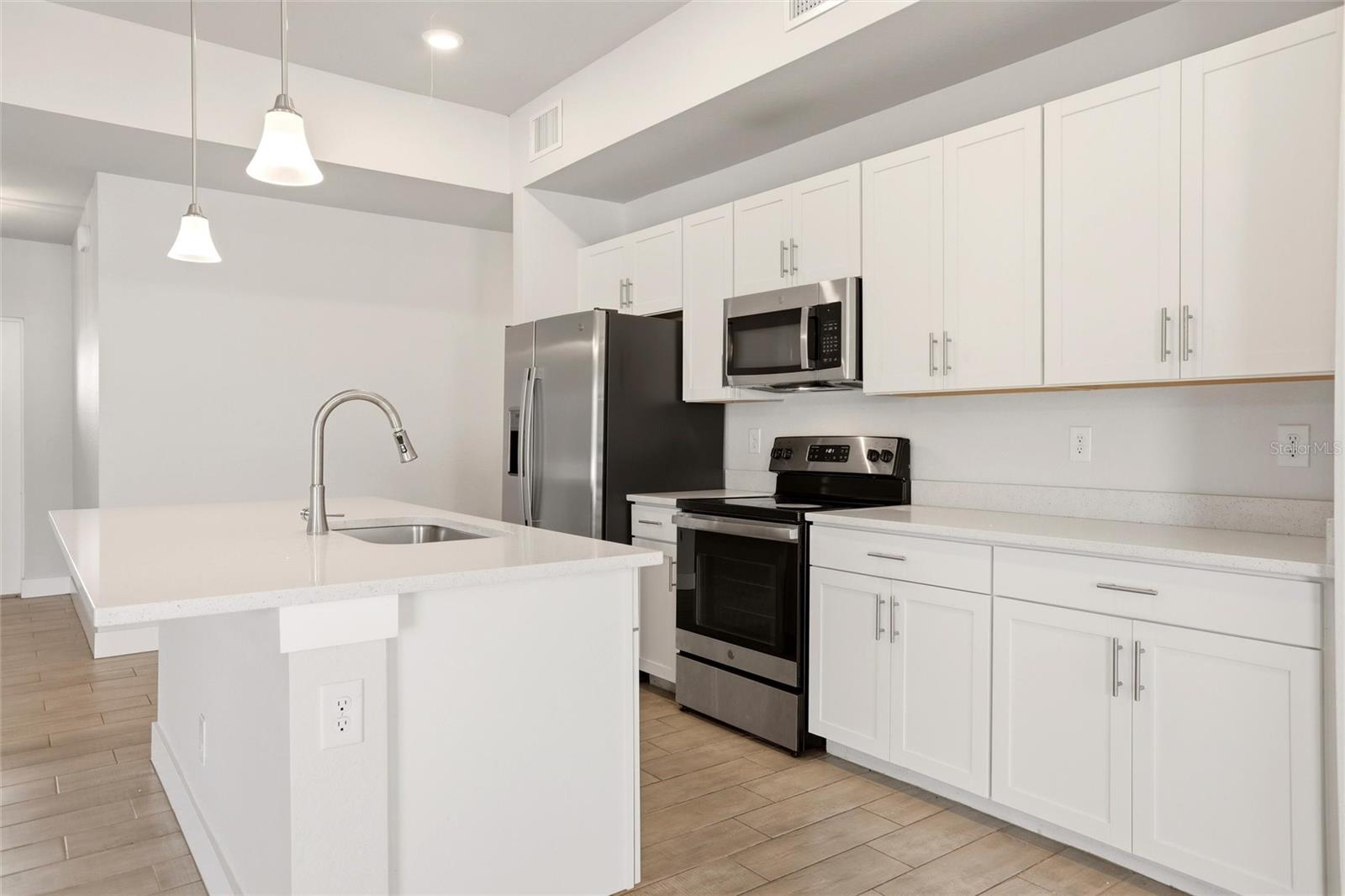 870 COLUMBIA ST, PORT CHARLOTTE, FL, 33948