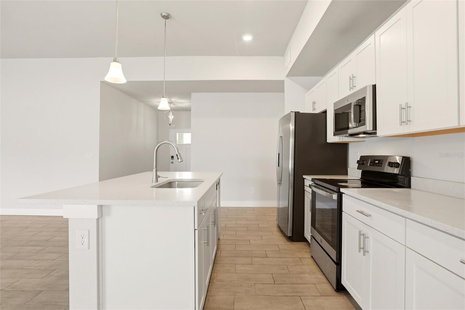 870 COLUMBIA ST, PORT CHARLOTTE, FL, 33948