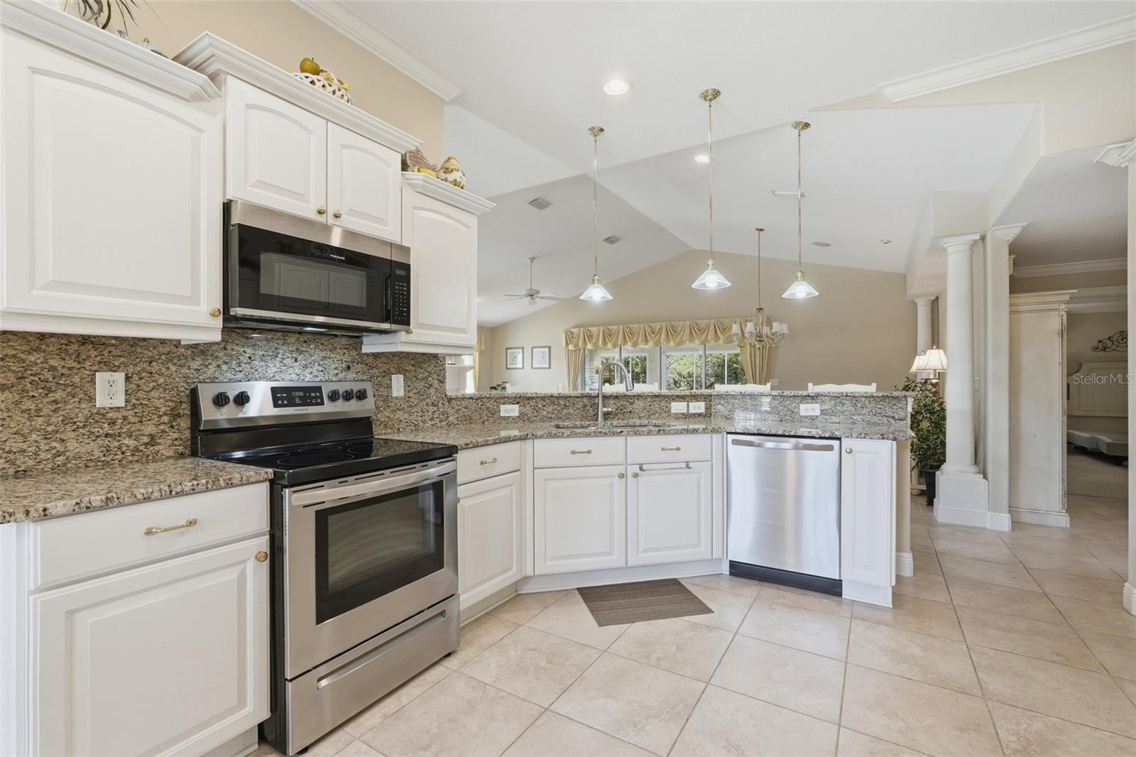 5013 HARBOR HTS, LADY LAKE, FL, 32159