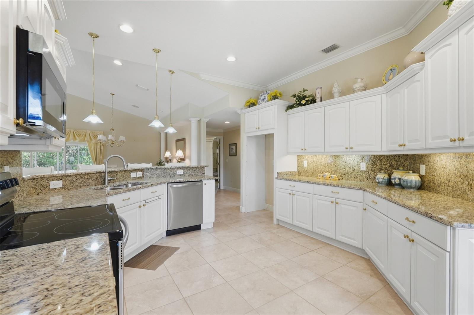 5013 HARBOR HTS, LADY LAKE, FL, 32159