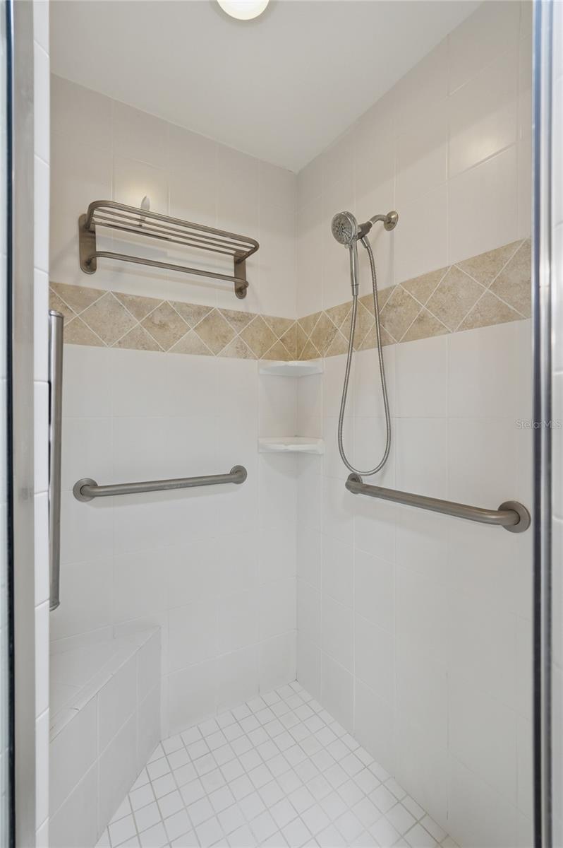 5013 HARBOR HTS, LADY LAKE, FL, 32159