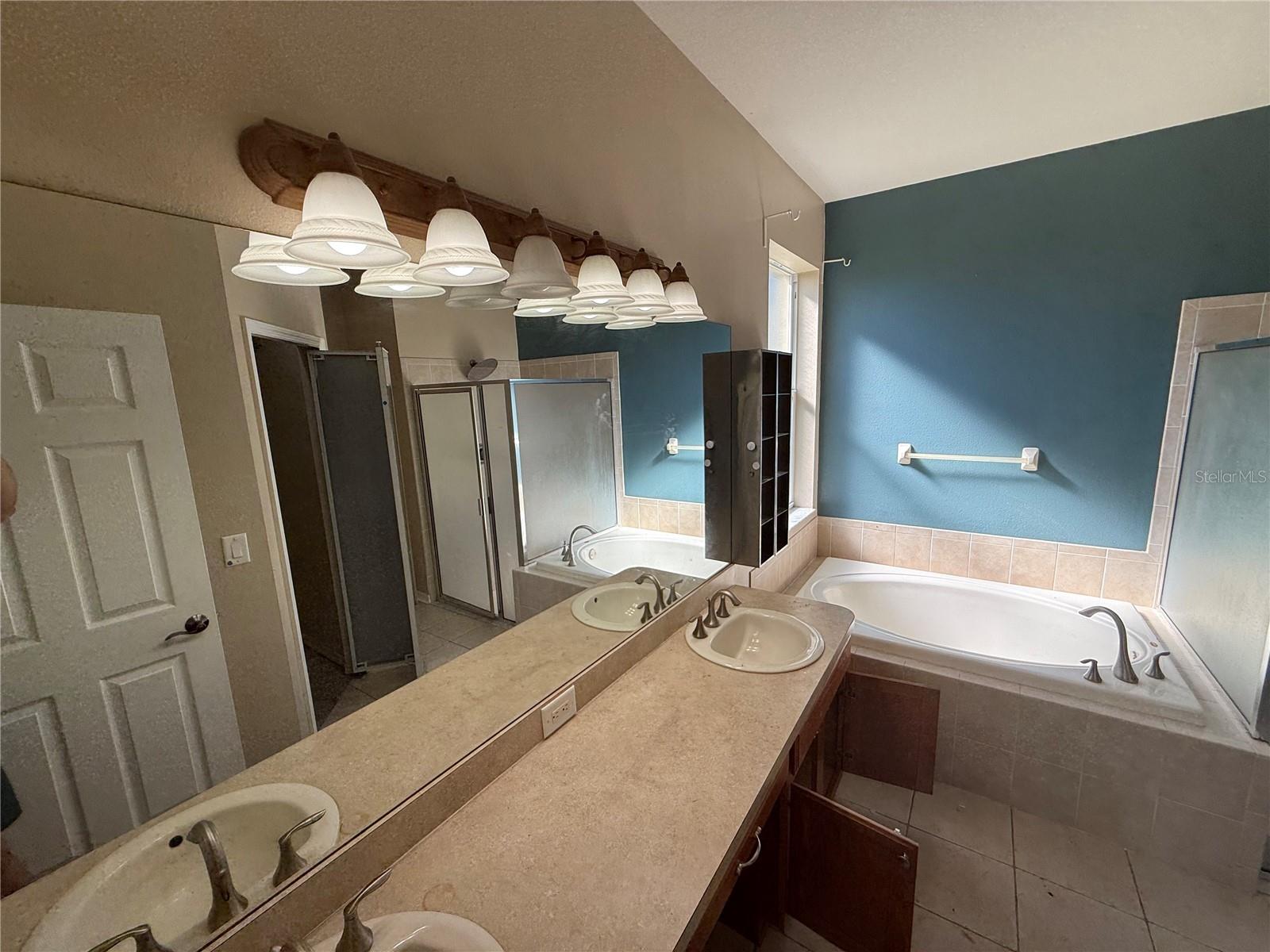 8429 HUNTERS FORK LOOP, RUSKIN, FL, 33573