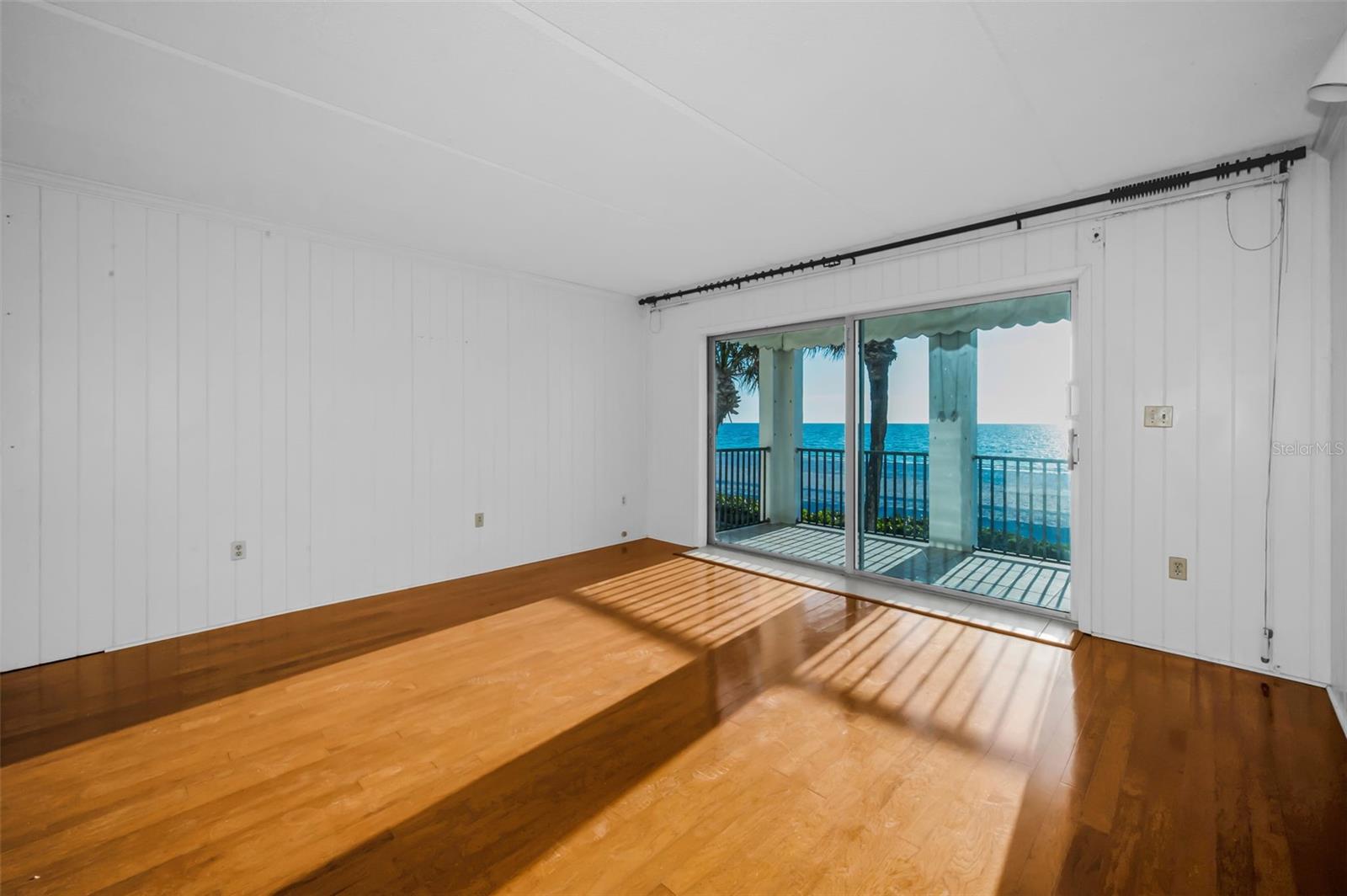 2500 GULF BLVD #204B, BELLEAIR BEACH, FL, 33786