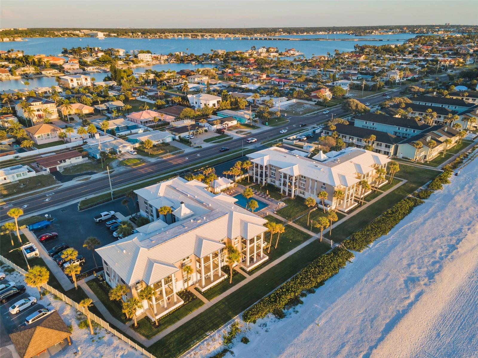 2500 GULF BLVD #204B, BELLEAIR BEACH, FL, 33786