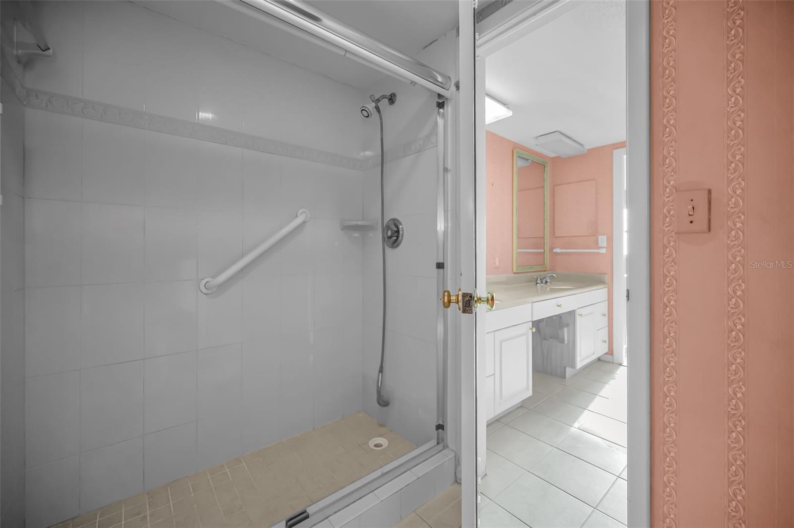 2500 GULF BLVD #204B, BELLEAIR BEACH, FL, 33786