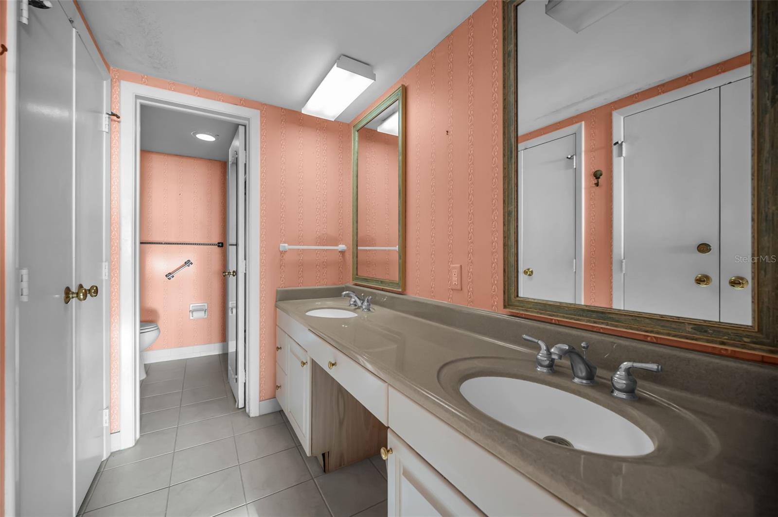 2500 GULF BLVD #204B, BELLEAIR BEACH, FL, 33786