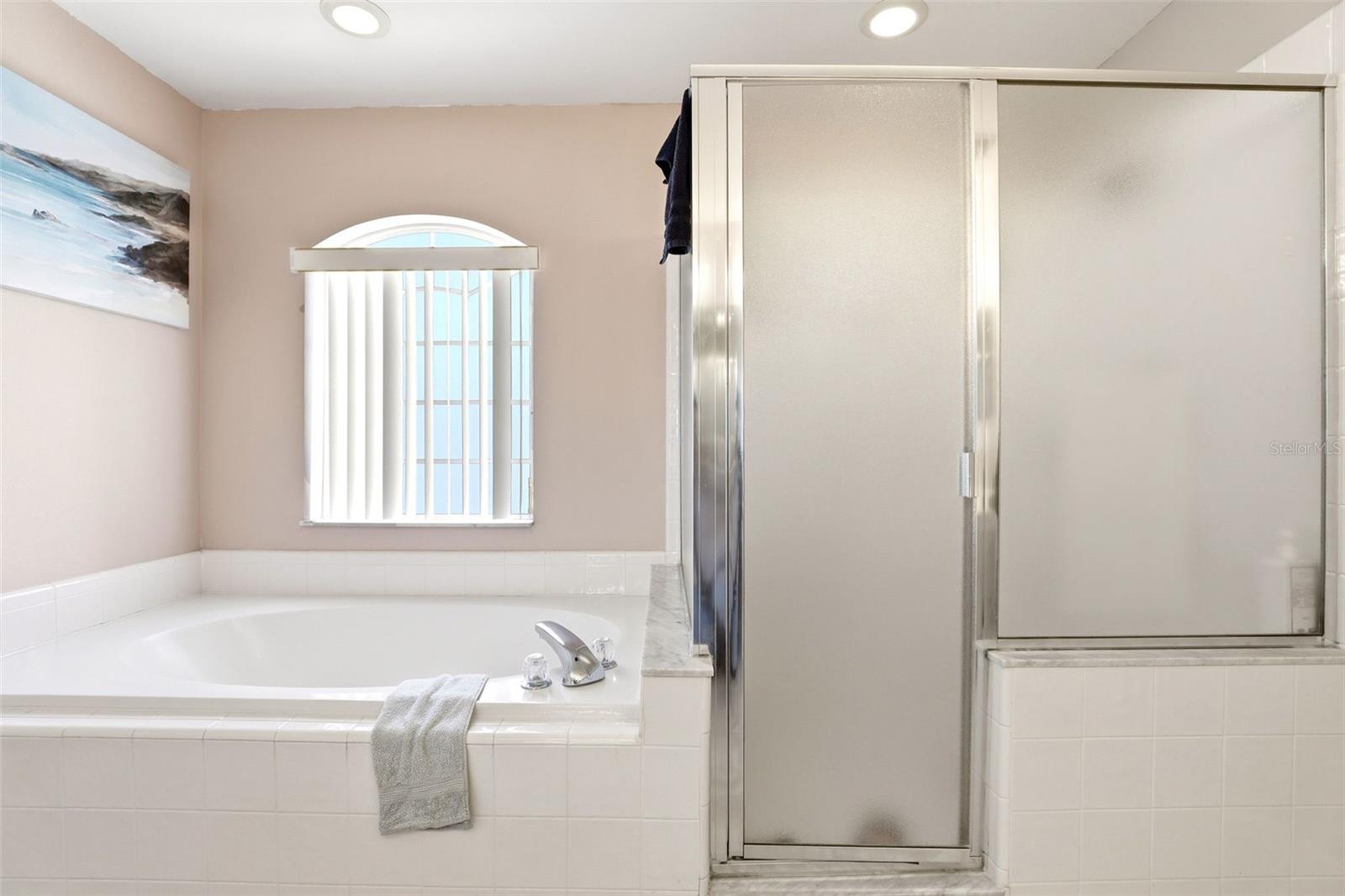 824 LAKE BISCAYNE WAY, ORLANDO, FL, 32824