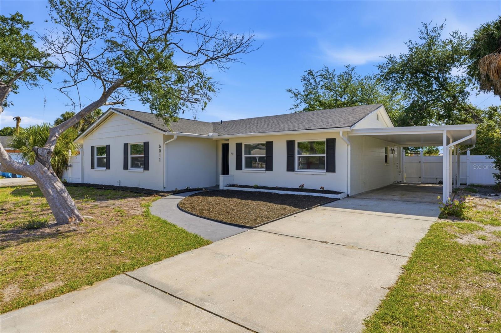 6011 WILSHIRE DR, TAMPA, FL, 33615