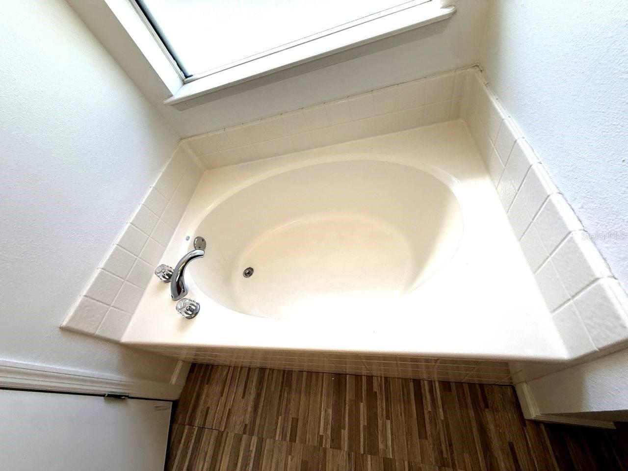 121 LINDSAY DR, PALM COAST, FL, 32137