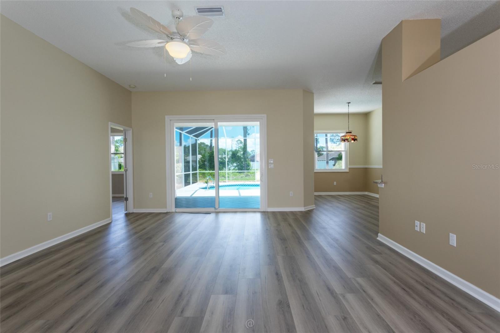 11 EDGEWATER DR, PALM COAST, FL, 32164