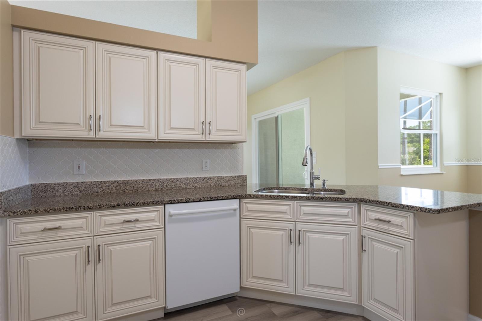11 EDGEWATER DR, PALM COAST, FL, 32164