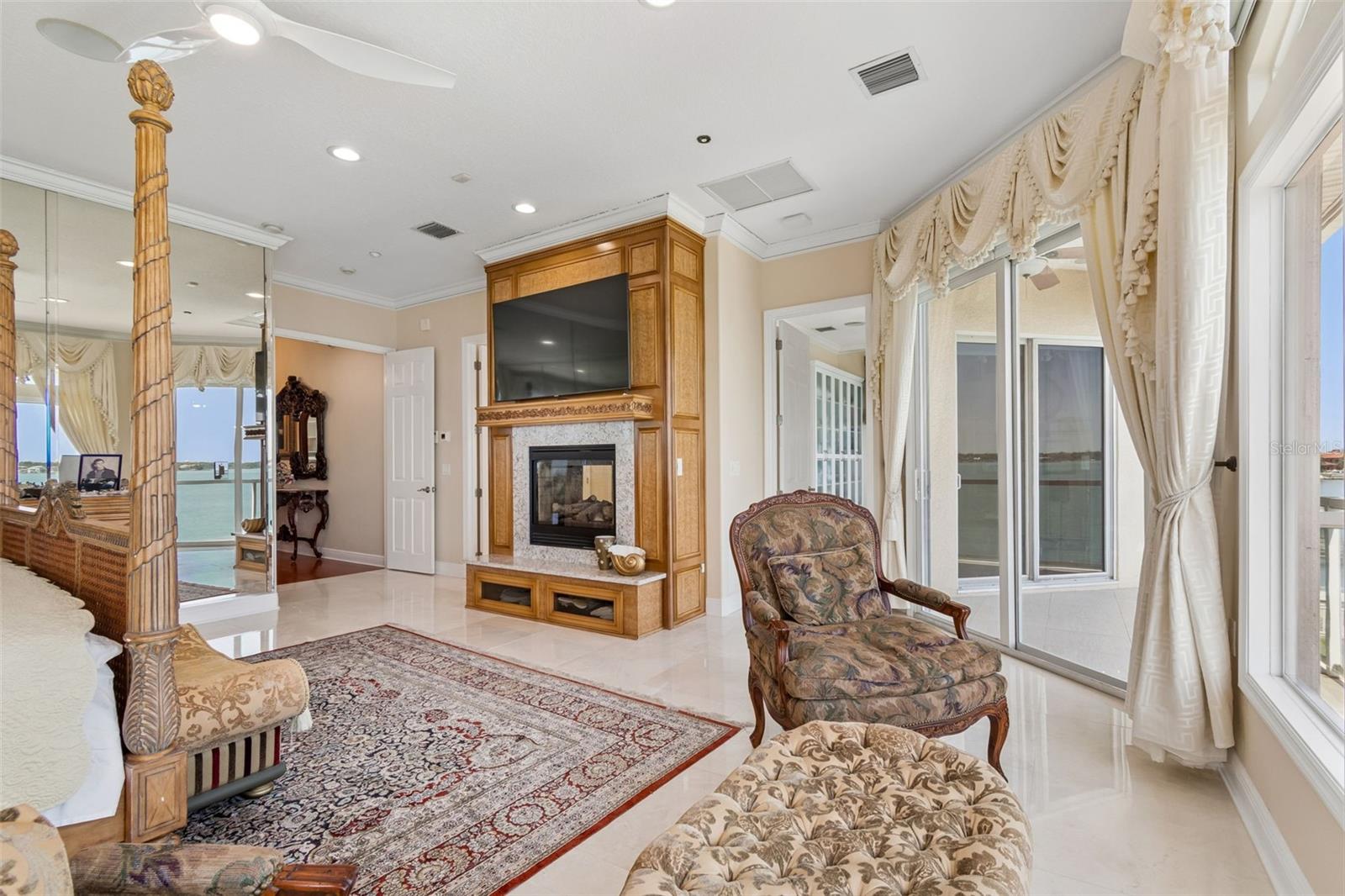 1203 BAY DR, BELLEAIR BEACH, FL, 33786