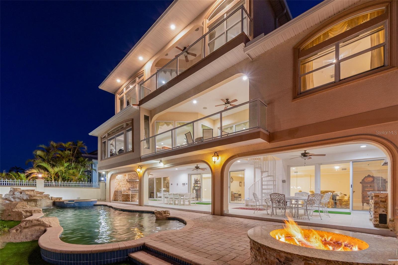 1203 BAY DR, BELLEAIR BEACH, FL, 33786