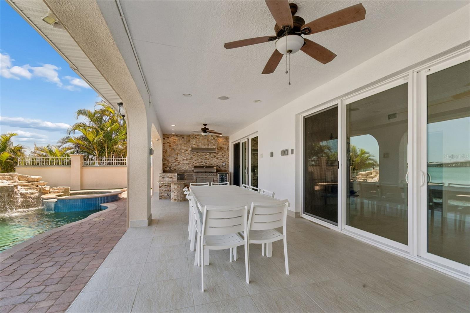 1203 BAY DR, BELLEAIR BEACH, FL, 33786