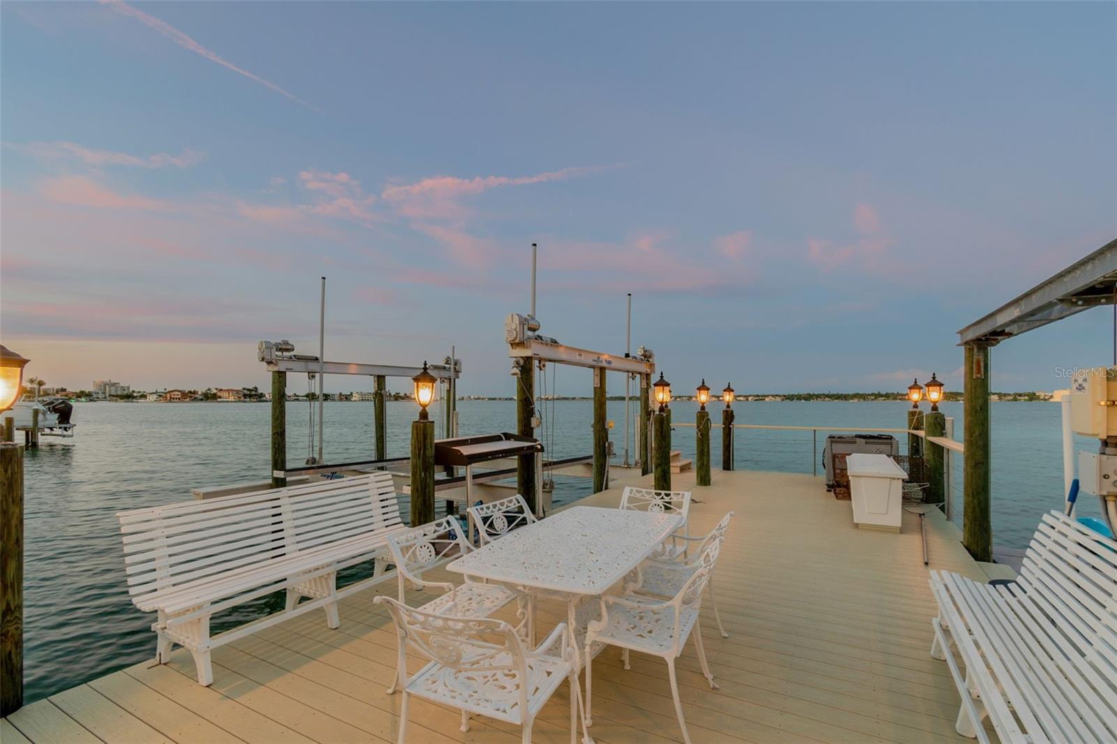 1203 BAY DR, BELLEAIR BEACH, FL, 33786