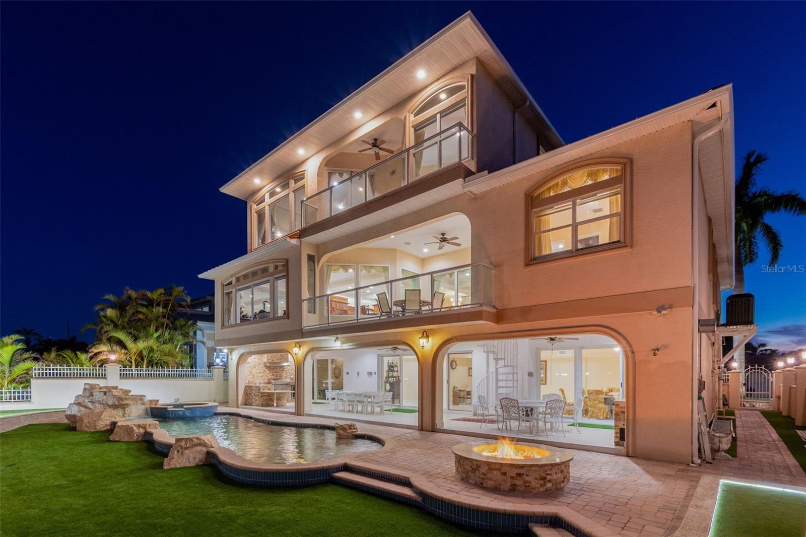 1203 BAY DR, BELLEAIR BEACH, FL, 33786