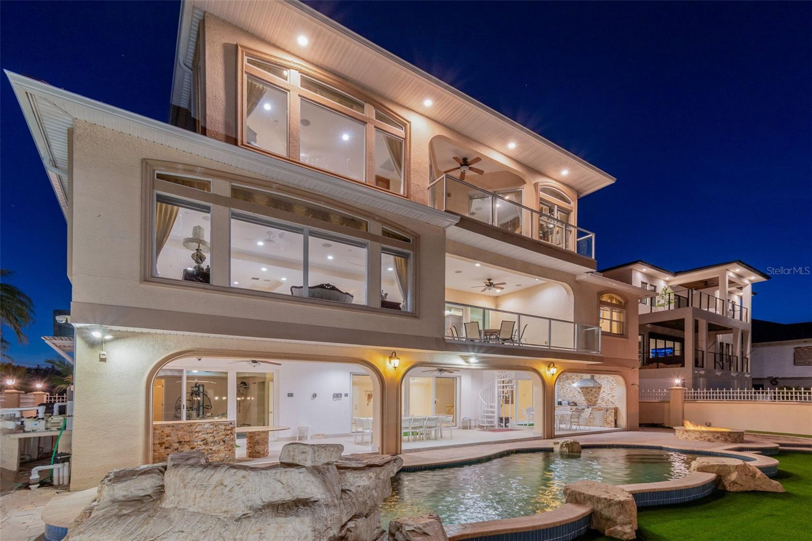 1203 BAY DR, BELLEAIR BEACH, FL, 33786