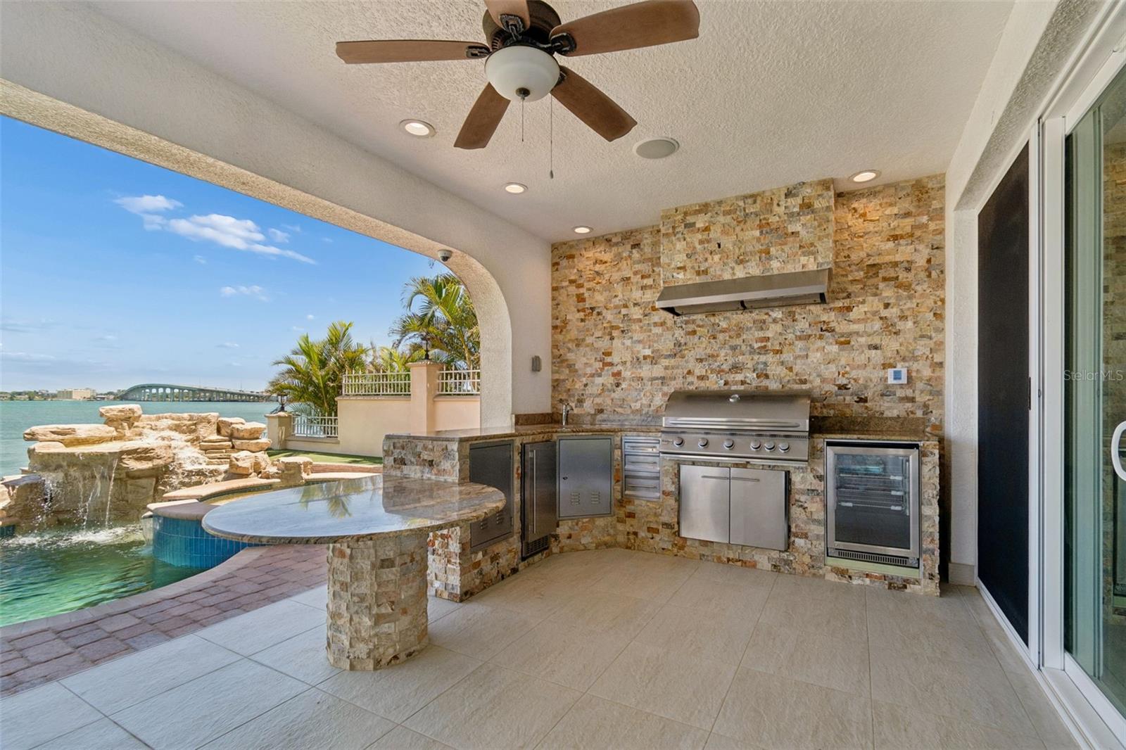 1203 BAY DR, BELLEAIR BEACH, FL, 33786