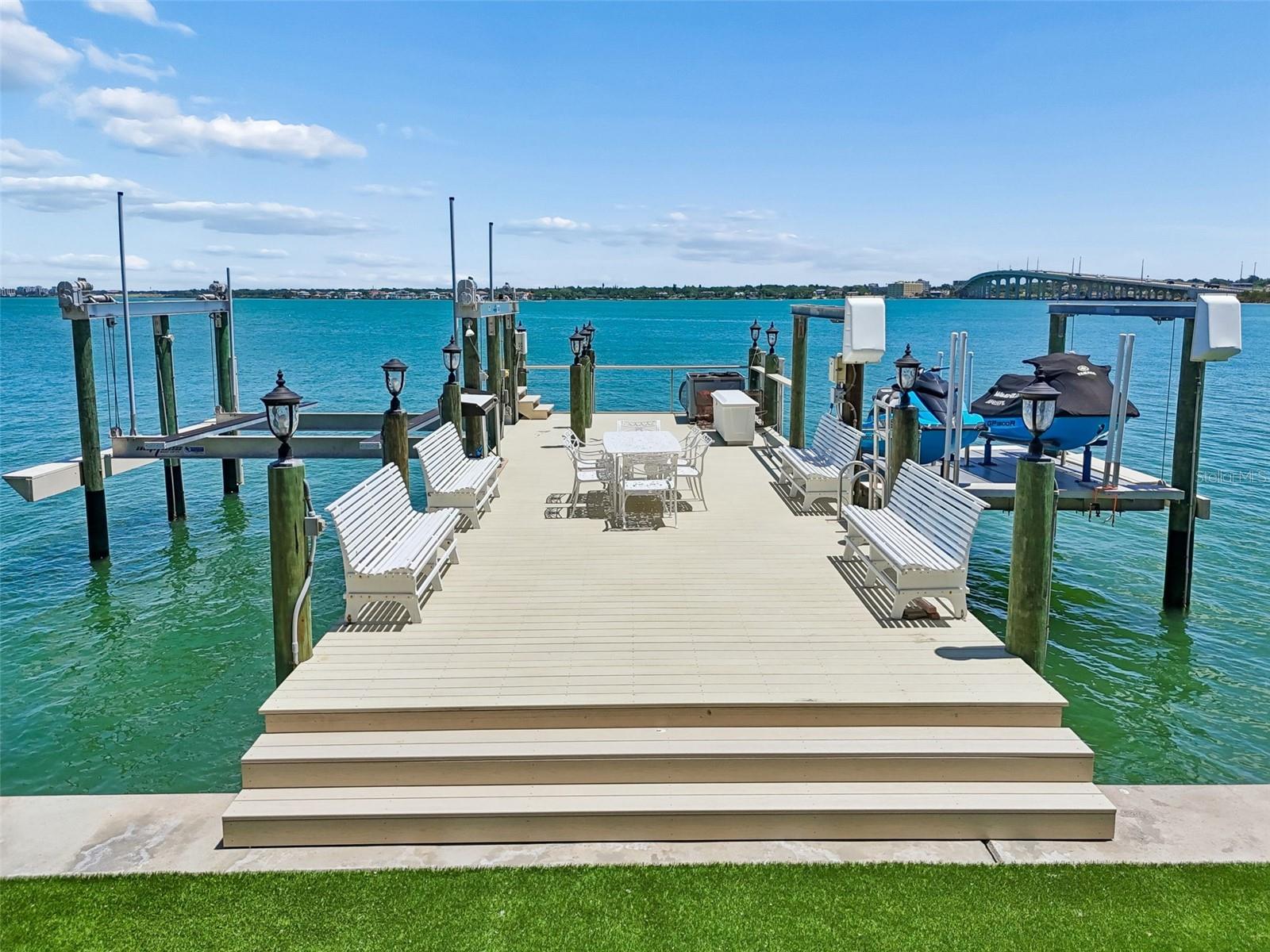 1203 BAY DR, BELLEAIR BEACH, FL, 33786