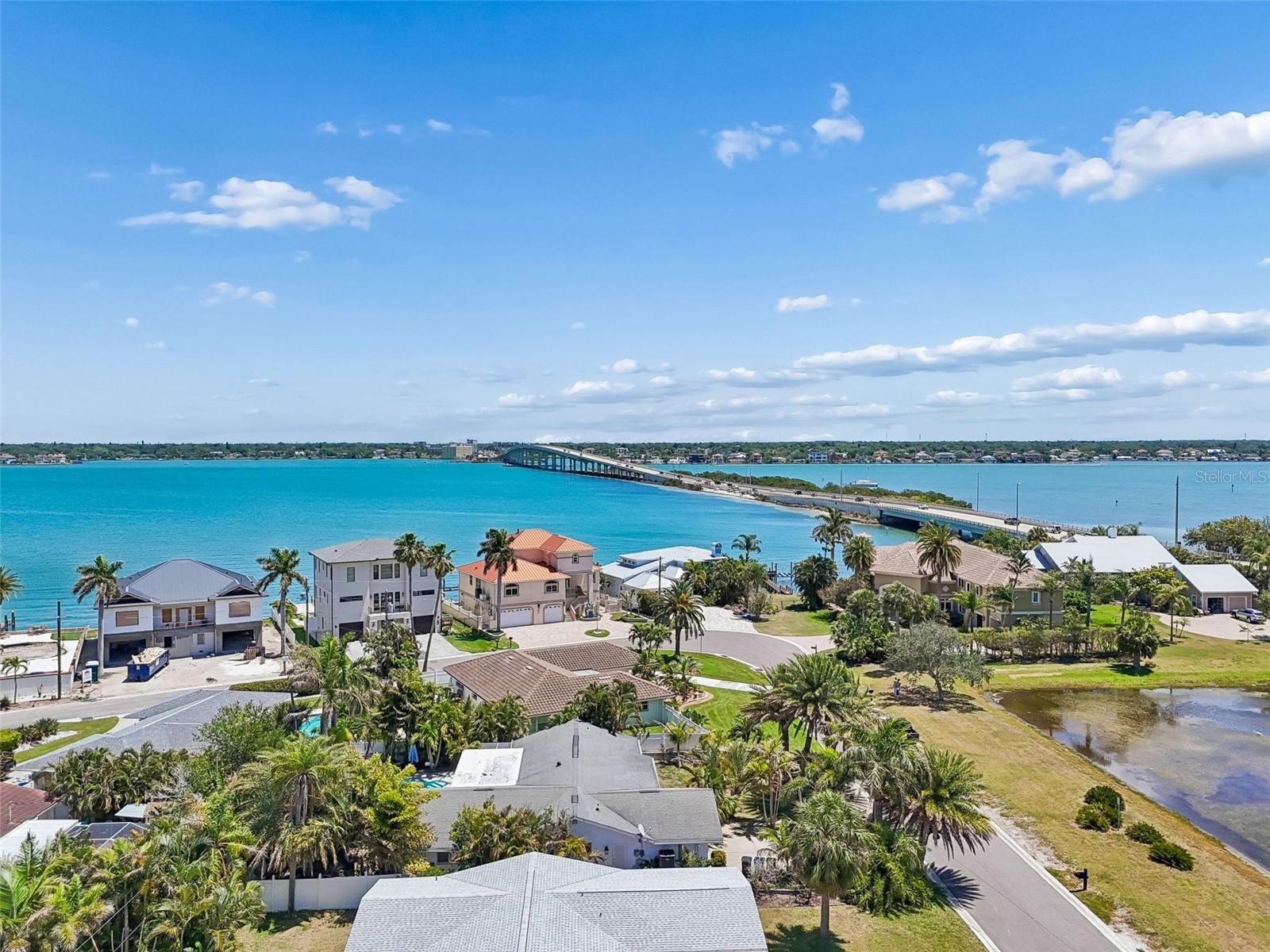 1203 BAY DR, BELLEAIR BEACH, FL, 33786