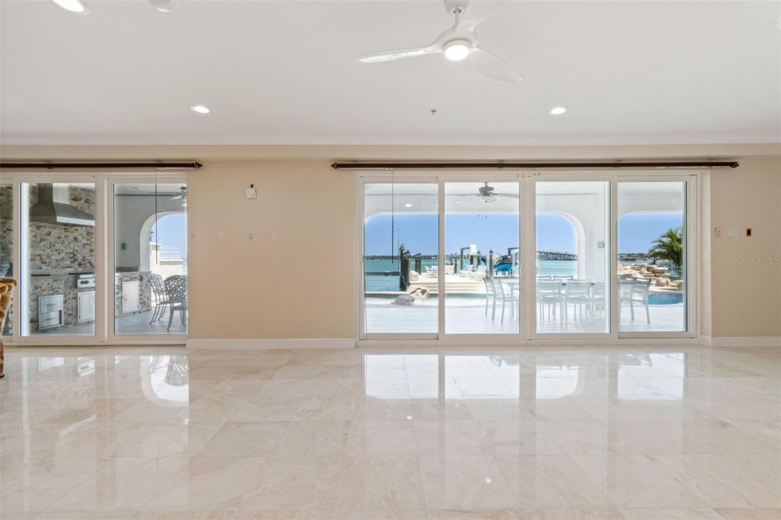 1203 BAY DR, BELLEAIR BEACH, FL, 33786