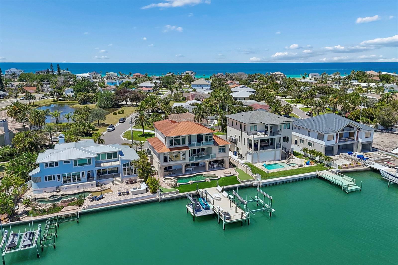 1203 BAY DR, BELLEAIR BEACH, FL, 33786