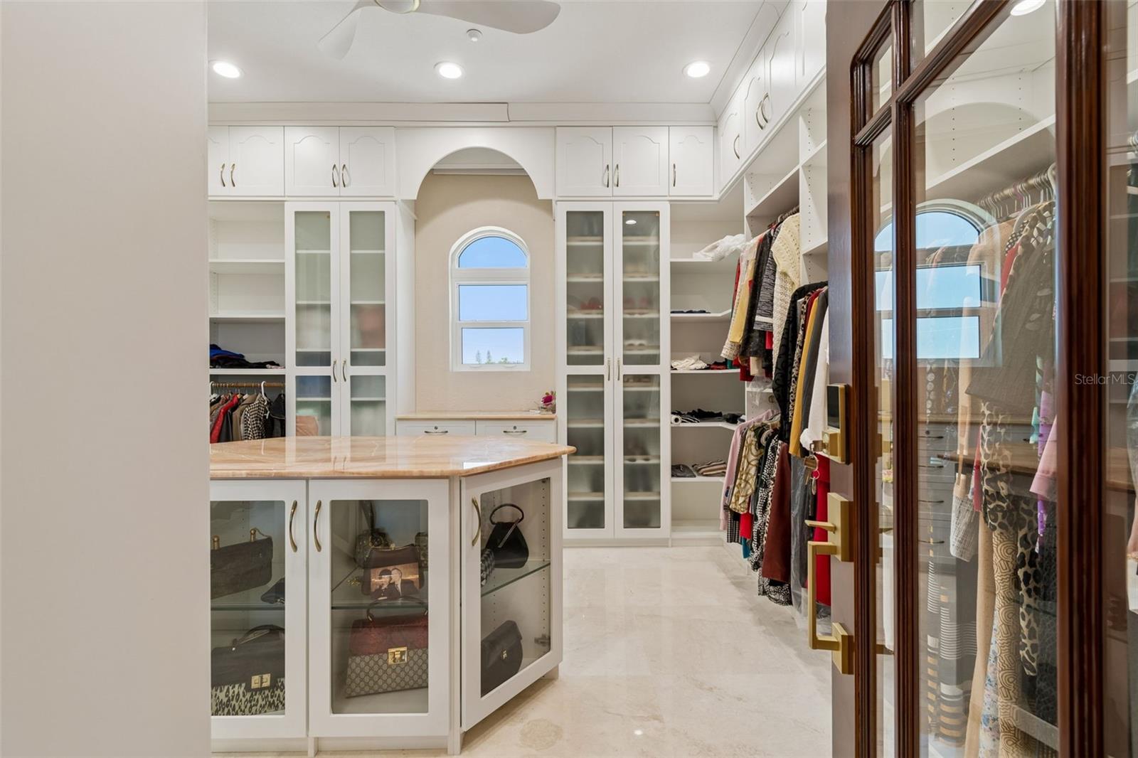 1203 BAY DR, BELLEAIR BEACH, FL, 33786