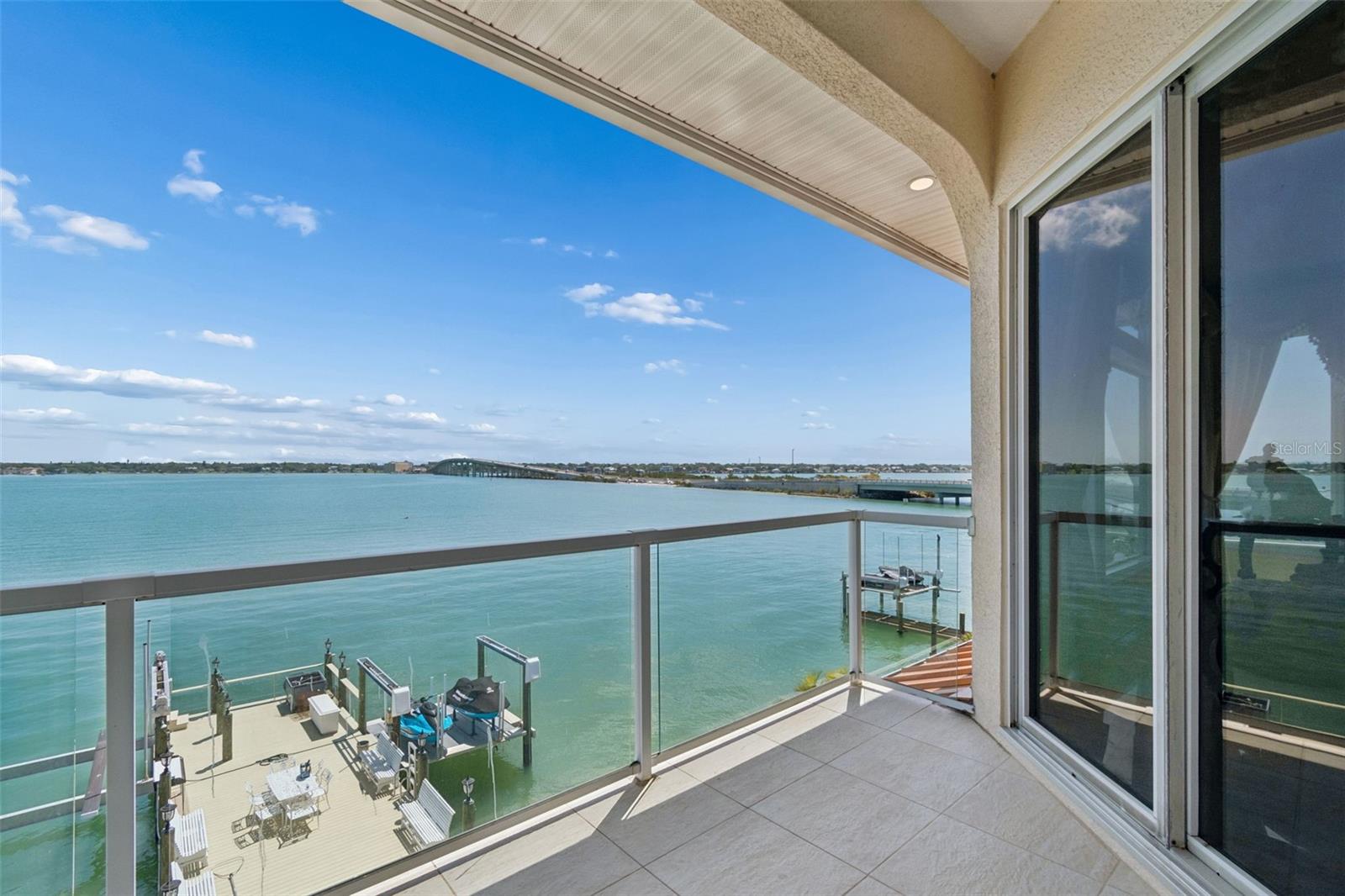 1203 BAY DR, BELLEAIR BEACH, FL, 33786