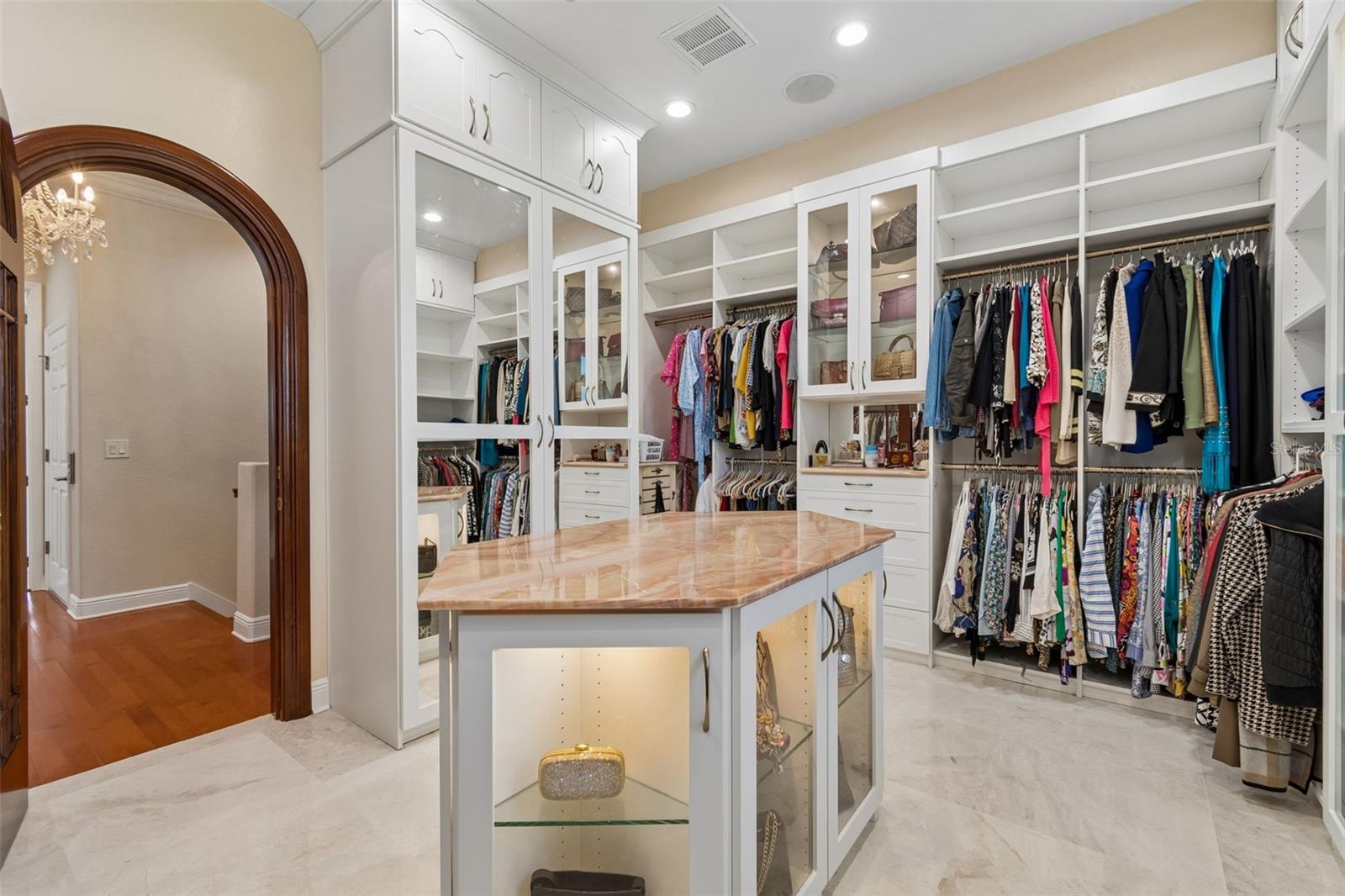 1203 BAY DR, BELLEAIR BEACH, FL, 33786